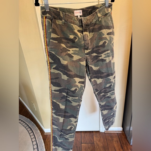 ▶️ Sundry ◀️ Color Striped Camo Pants - Picture 1 of 12